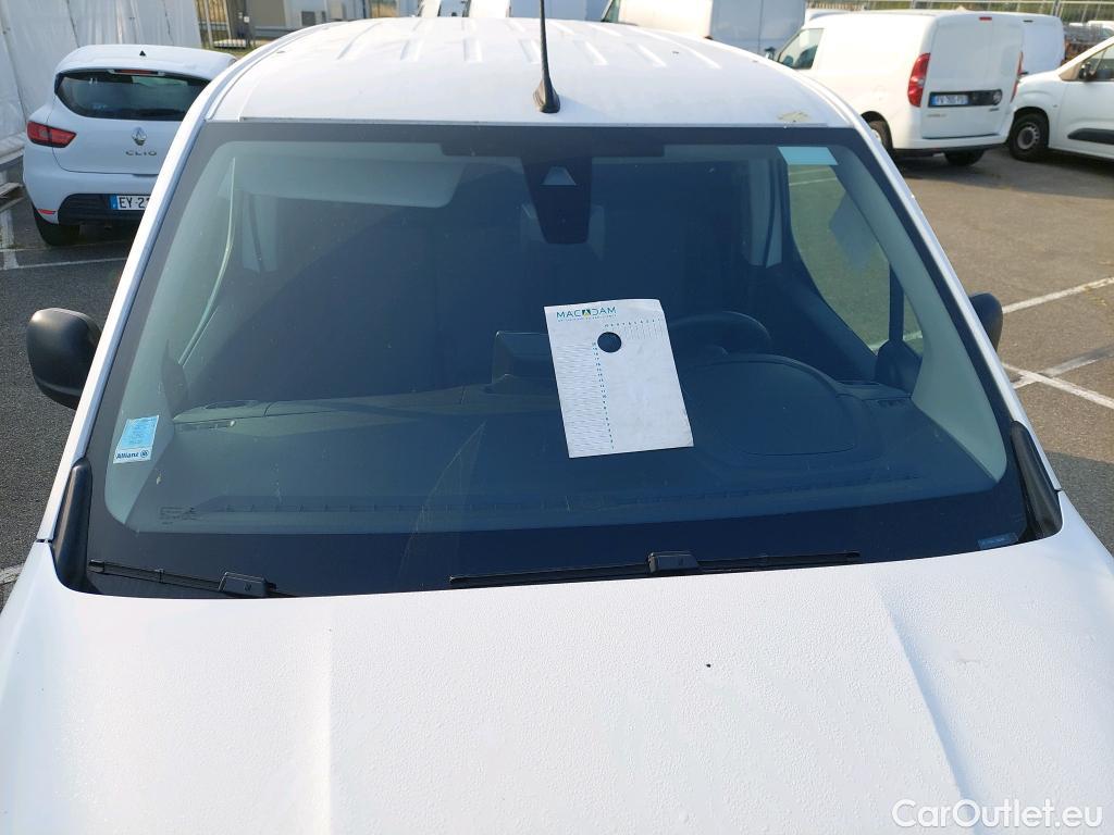  Citroen  Berlingo CITROEN  VU 4p Fourgonnette M 1.0t BlueHDi 100 SandS BVM Driver #1