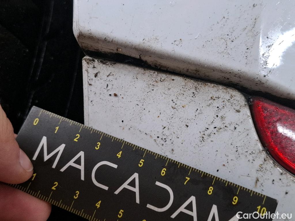  Renault  Clio  IV Air MediaNav 1.5 dCi 75CV BVM5 E6 #14