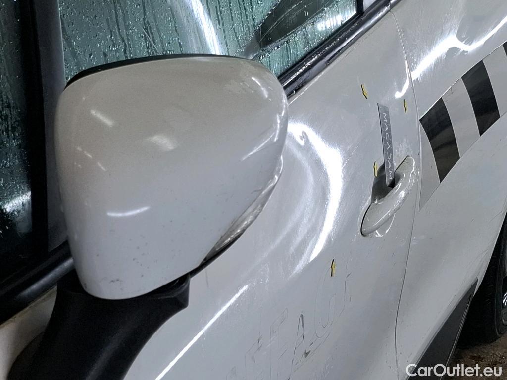  Renault  Clio  IV Air MediaNav 1.5 dCi 75CV BVM5 E6 #22