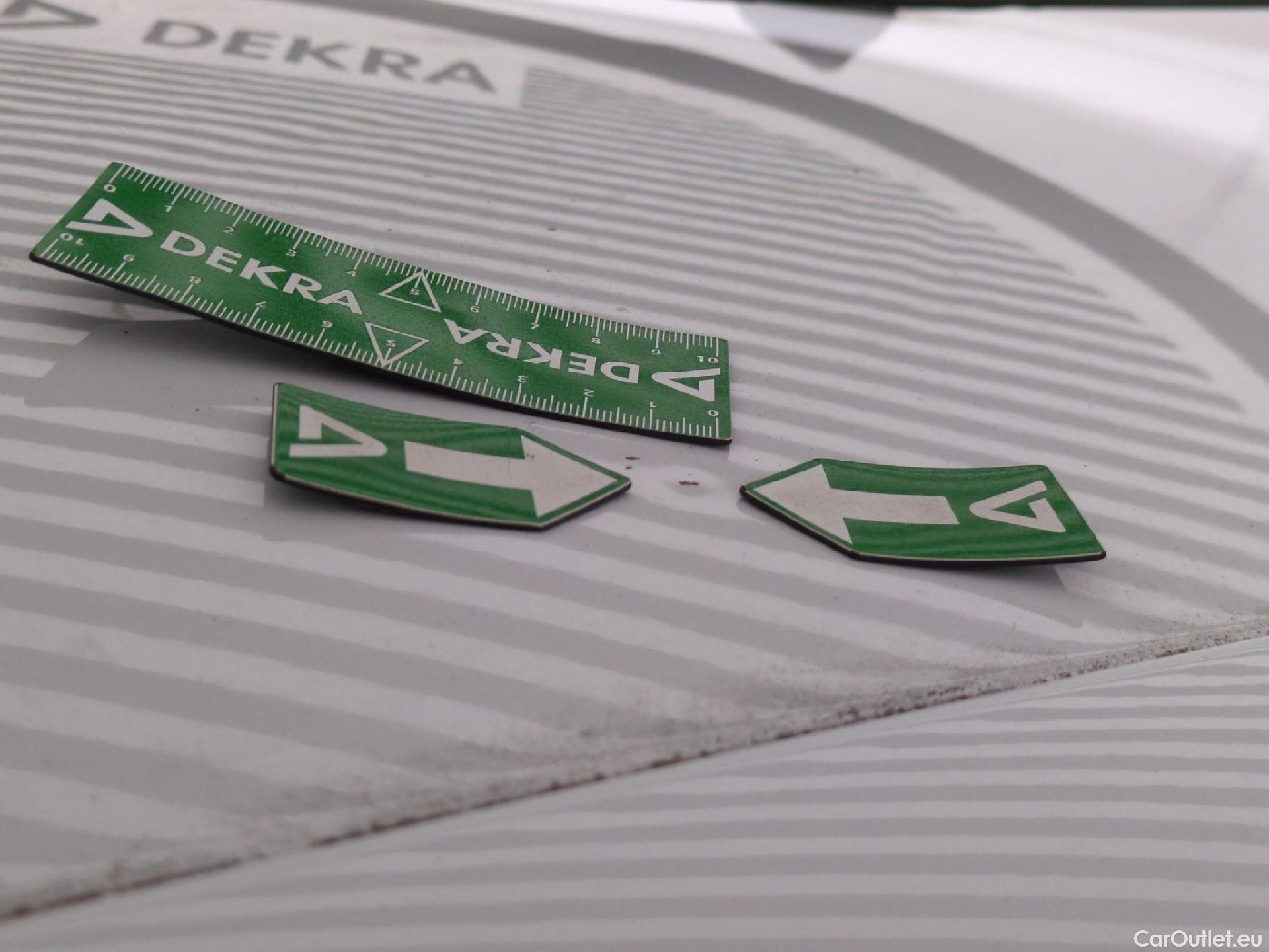  Renault  Clio RENAULT  Société VU 5p Berline Air Medianav dCi 75 - 18 #27