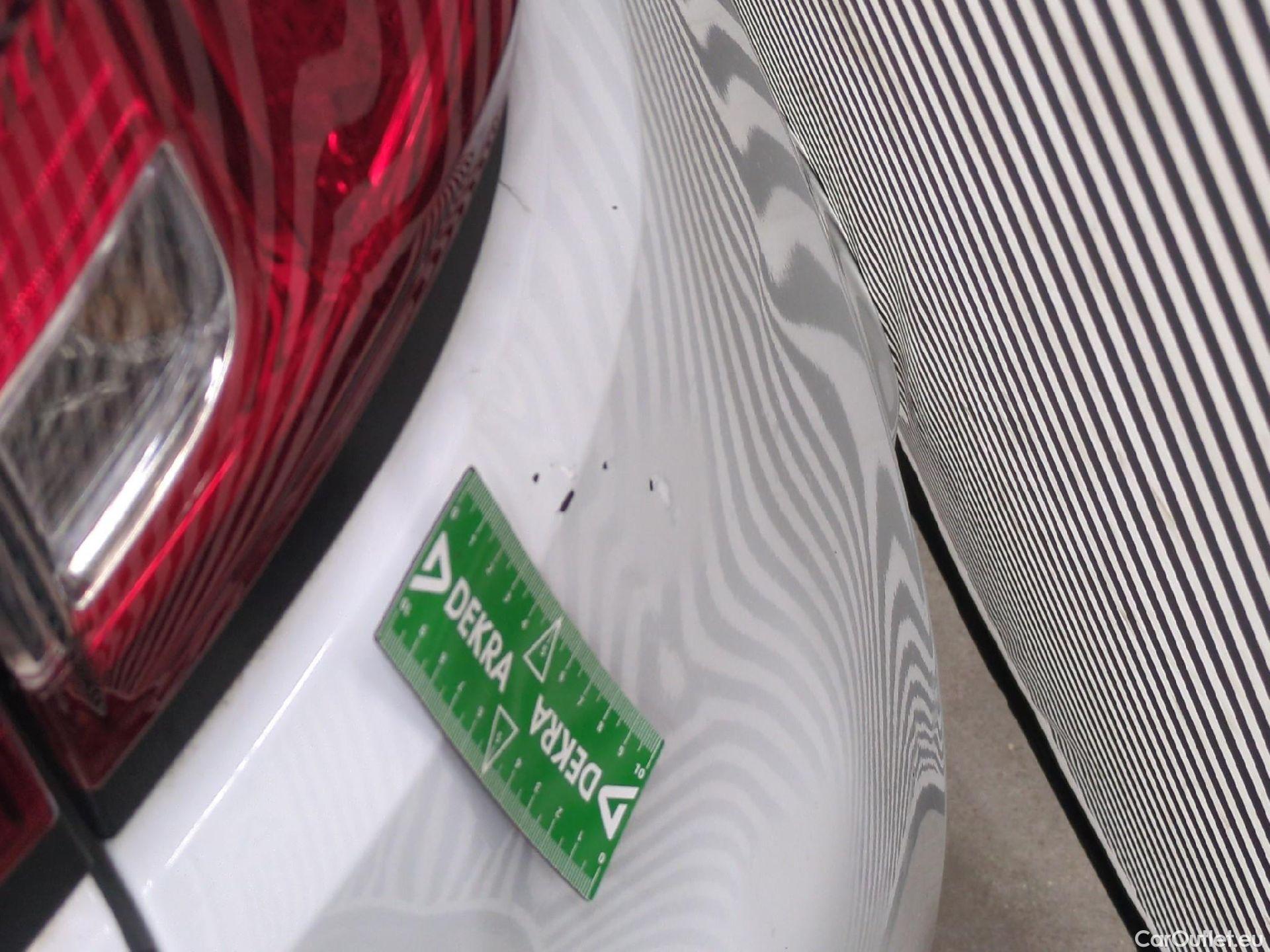  Renault  Clio RENAULT  Société VU 5p Berline Air Medianav dCi 75 - 18 #29