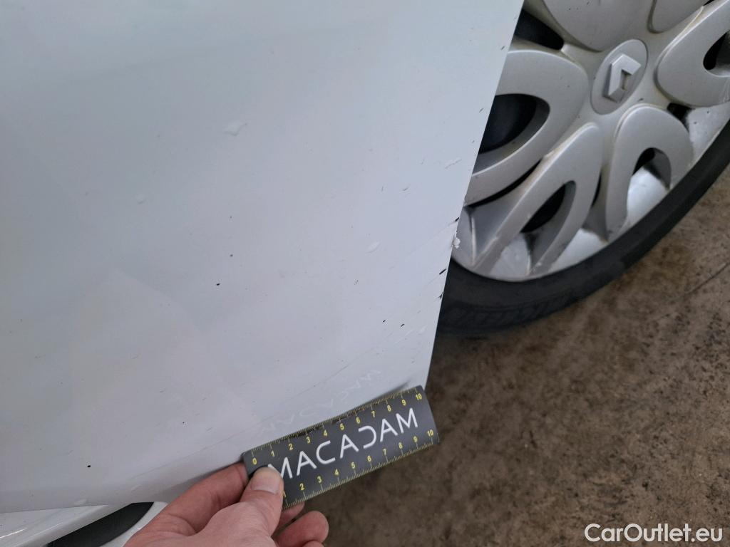  Renault  Clio  IV Air MediaNav 1.5 dCi 90CV BVM5 E6 #17