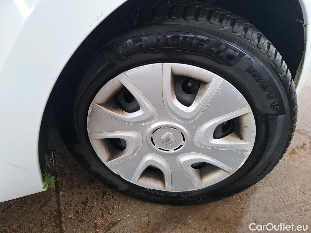  Renault  Clio  IV Air 1.5 dCi 75CV BVM5 E6 #38