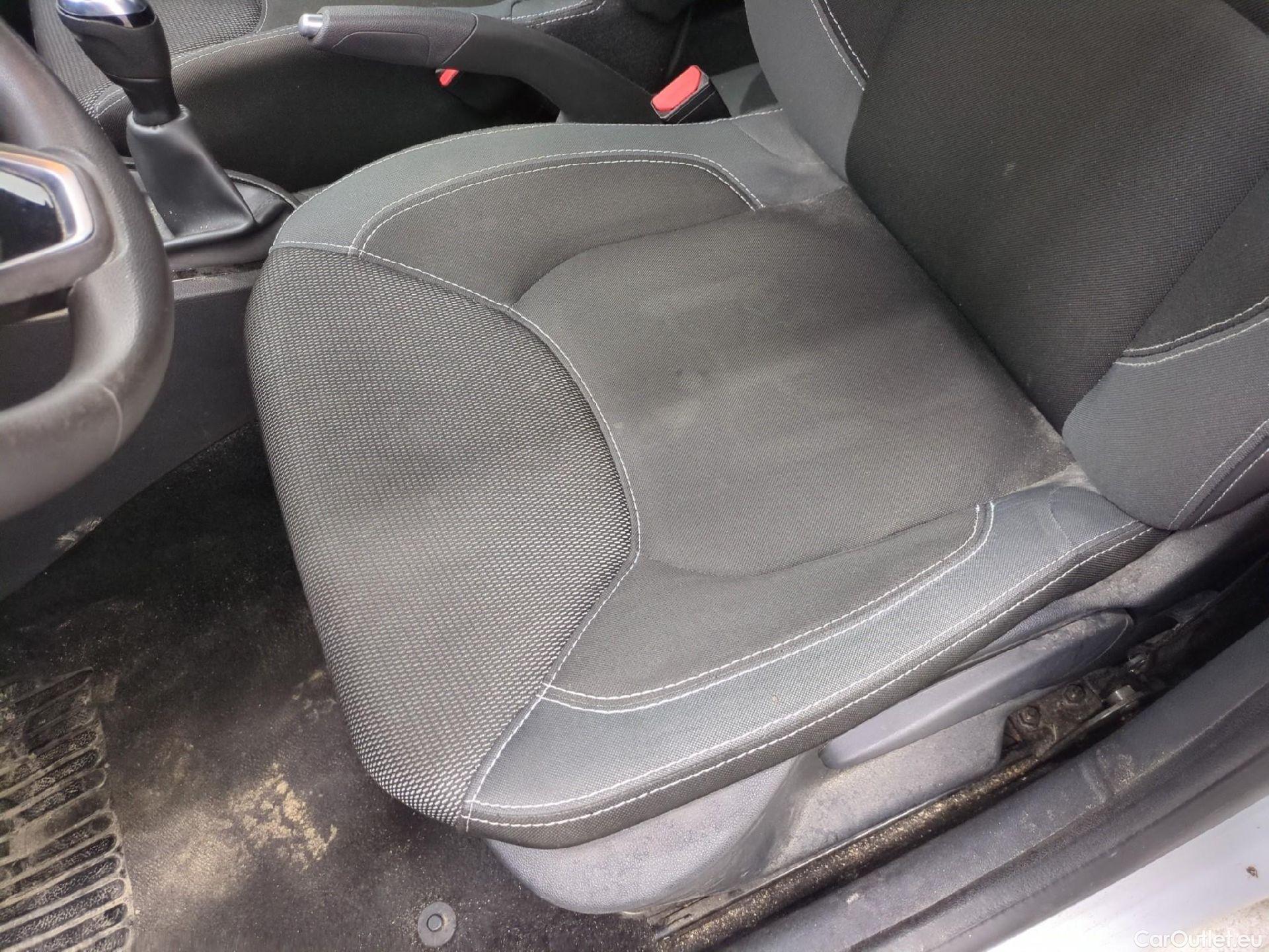  Renault  Clio RENAULT  Société VU 5p Berline Air Medianav dCi 75 - 18 #5