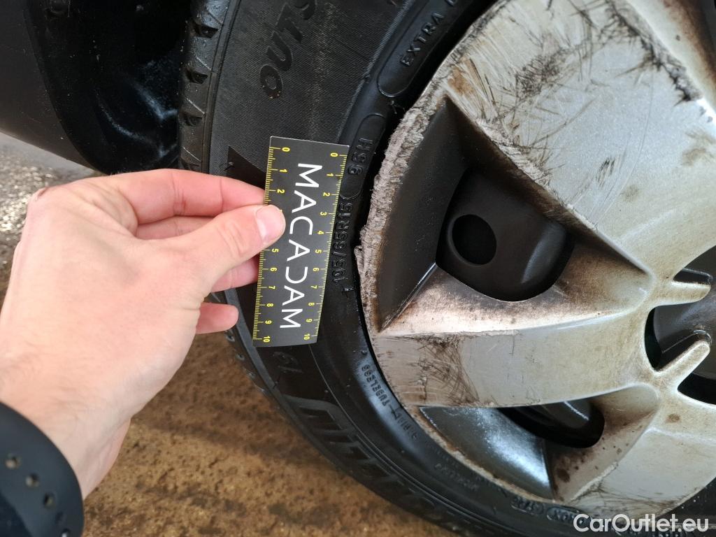  Renault  Kangoo  Express Extra (Série Spéciale) 1.5 dCi 90CV BVM5 E6 #72