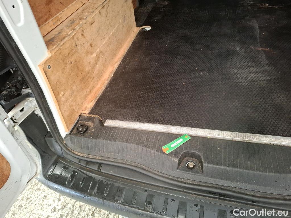  Renault  Kangoo RENAULT  / 2021 / 4P / Fourgonnette Extra - Blue dCi95 Sésame Ouvre Toi #10