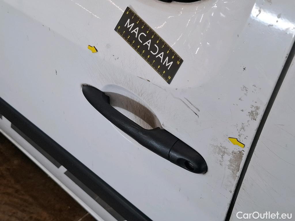  Renault  Kangoo  Express Extra (Série Spéciale) 1.5 dCi 90CV BVM5 E6 #32