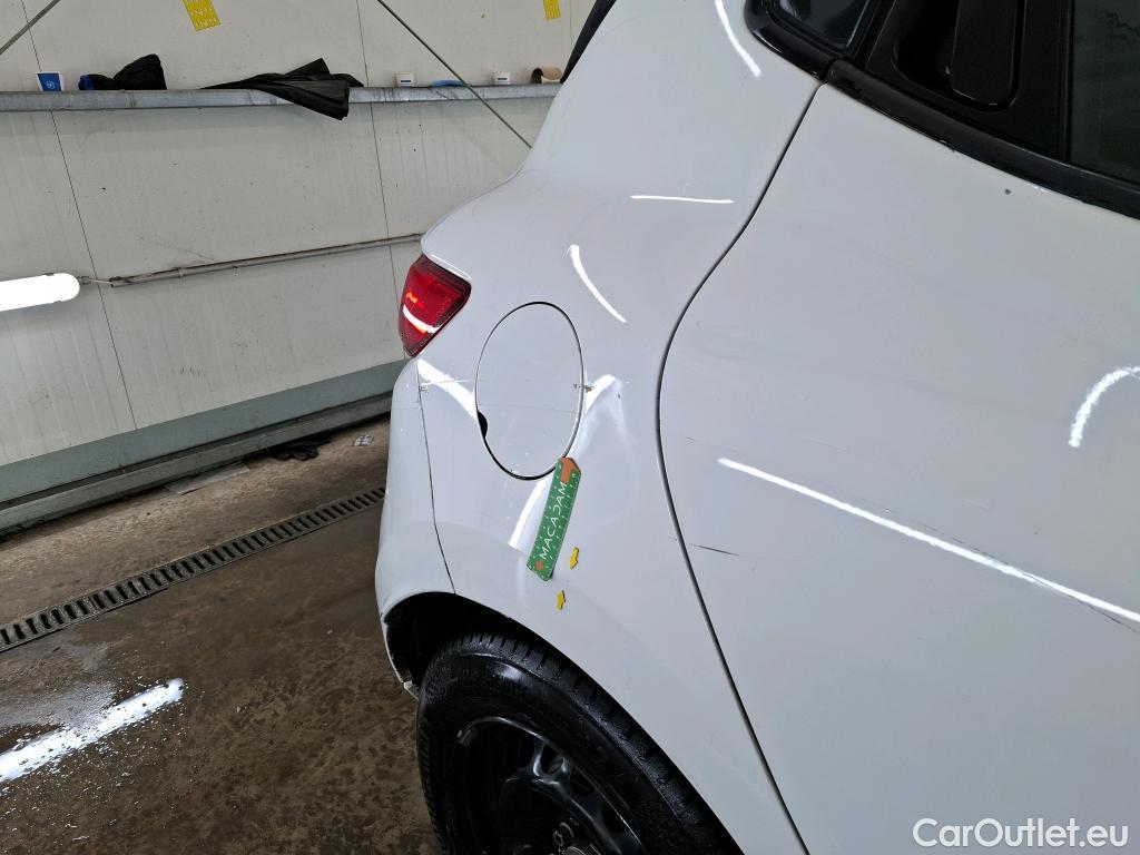  Renault  Clio  IV Air MediaNav 1.5 dCi 75CV BVM5 E6 #26