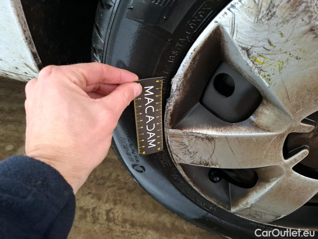  Renault  Kangoo  Express Extra (Série Spéciale) 1.5 dCi 90CV BVM5 E6 #63