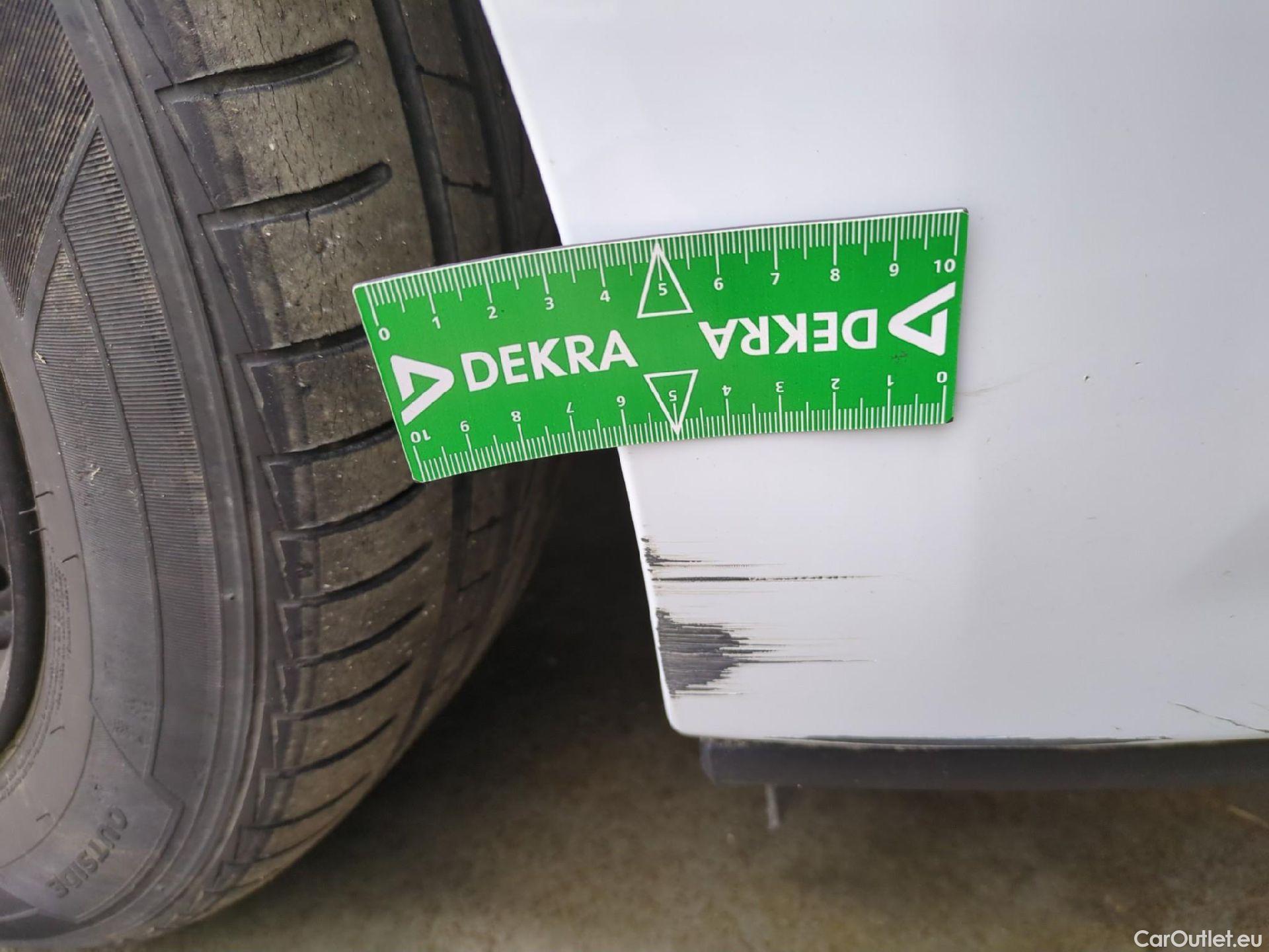  Renault  Clio RENAULT  Société VU 5p Berline Air Medianav dCi 75 - 18 #19