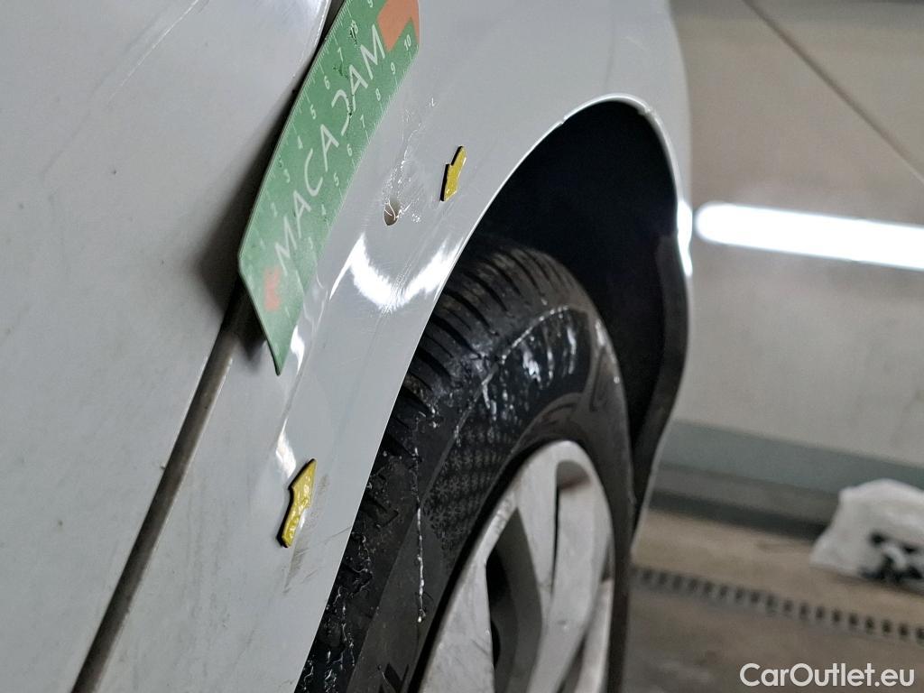  Renault  Megane  IV Berline 5pt. Société Air Nav 1.5 dCi 90CV BVM6 E6 #24