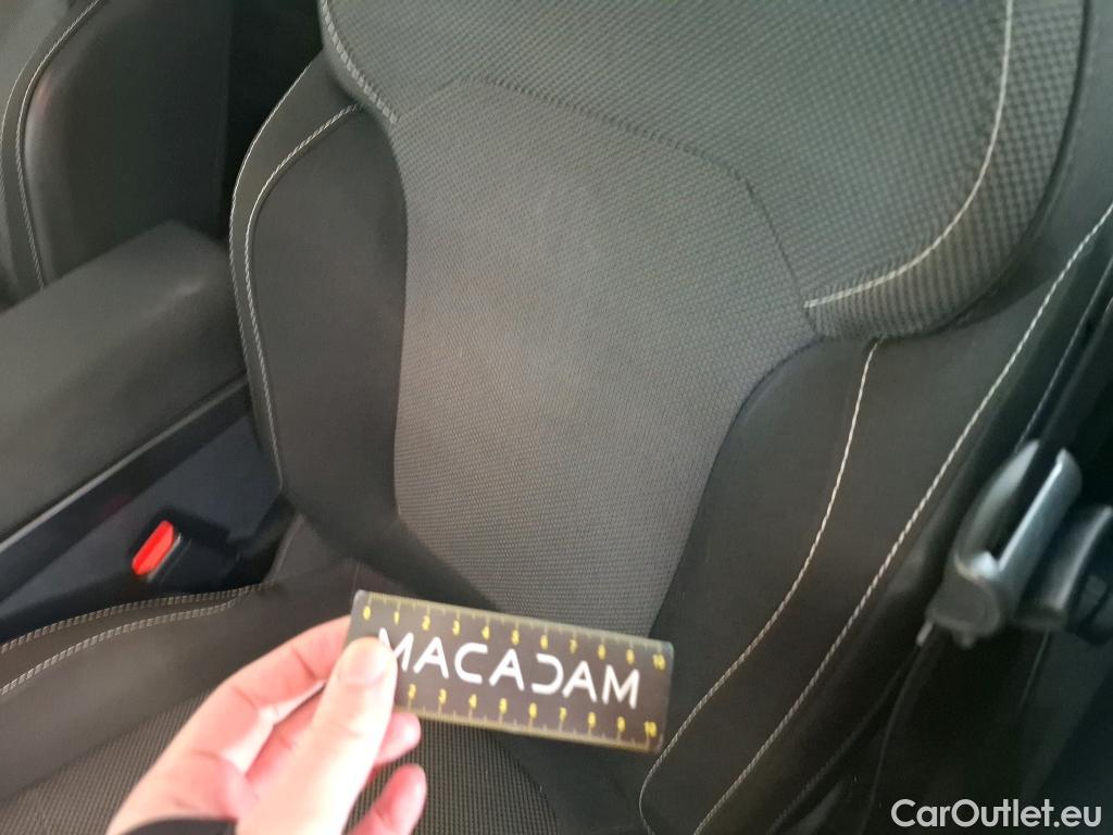  Renault  Megane  IV Berline 5pt. Société Air Nav 1.5 dCi 90CV BVM6 E6 #24