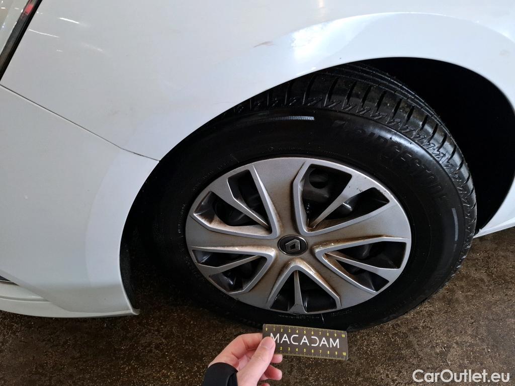  Renault  Megane  IV Berline 5pt. Société Air Nav 1.5 dCi 90CV BVM6 E6 #17