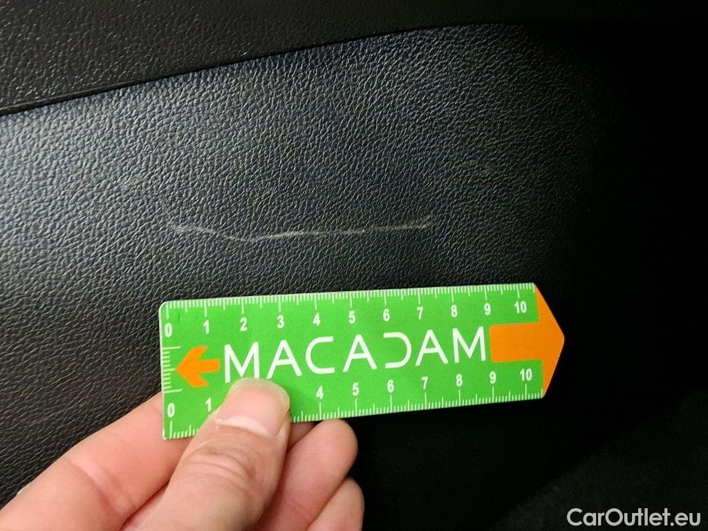  Renault  Megane  IV Berline 5pt. Société Air Nav 1.5 dCi 90CV BVM6 E6 #38