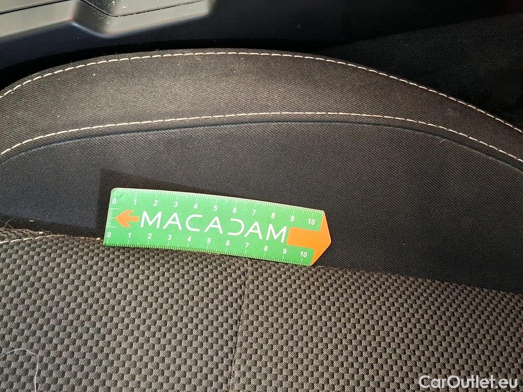  Renault  Megane  IV Berline 5pt. Société Air Nav 1.5 dCi 90CV BVM6 E6 #53