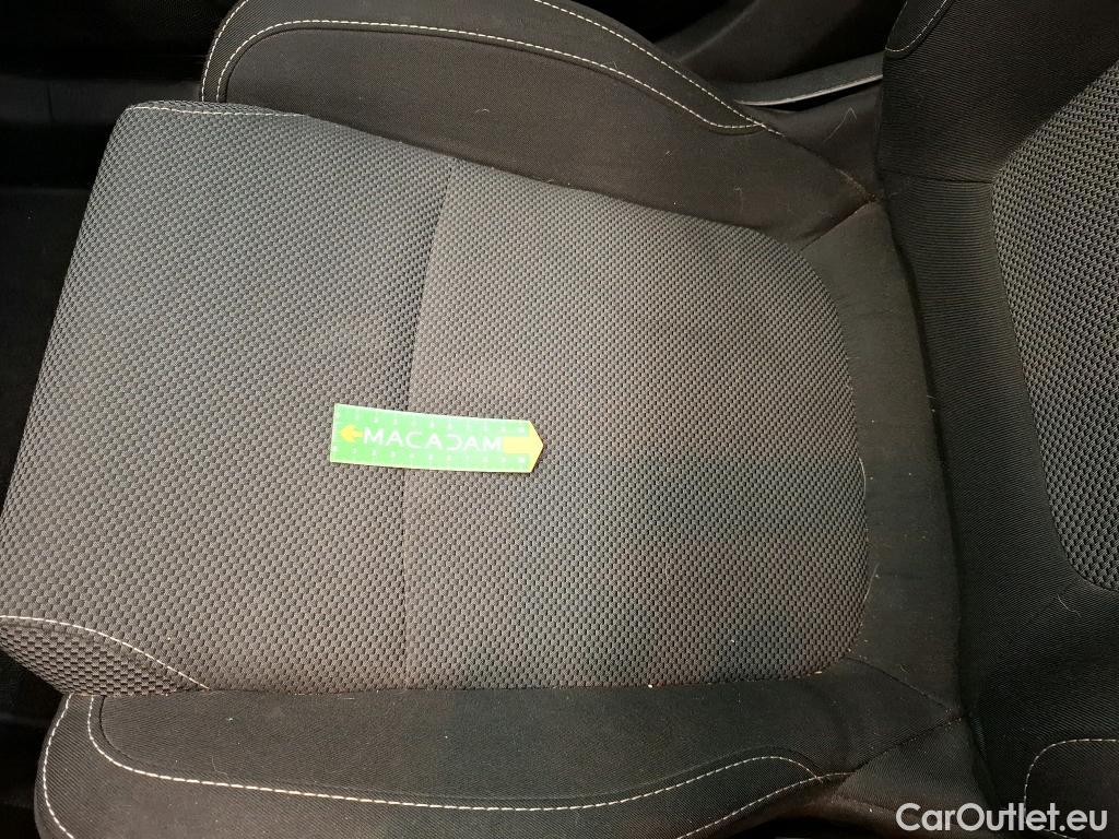  Renault  Megane  IV Berline 5pt. Société Air Nav 1.5 dCi 90CV BVM6 E6 #50