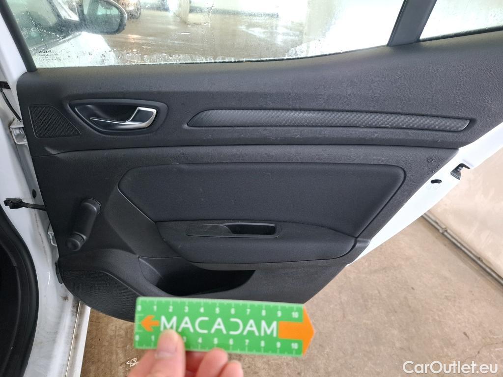  Renault  Megane  IV Berline 5pt. Société Air Nav 1.5 dCi 90CV BVM6 E6 #33