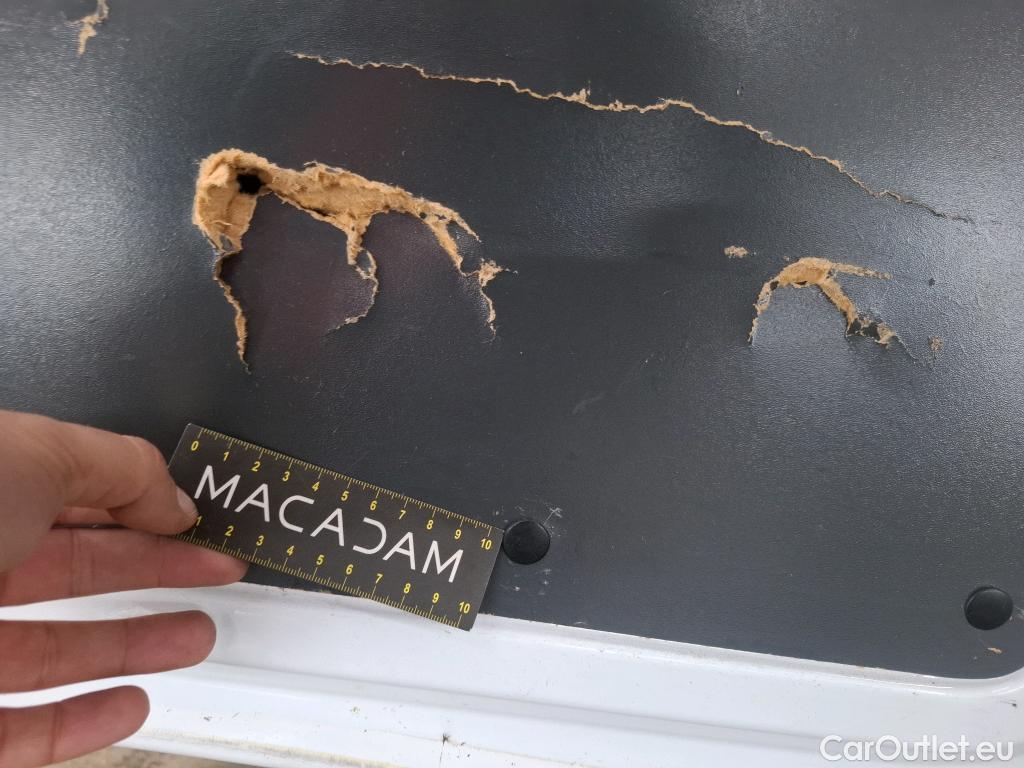  Renault  Kangoo RENAULT  Express / 2013 / 4P / Fourgonnette Extra R-Link dCi 75 #18