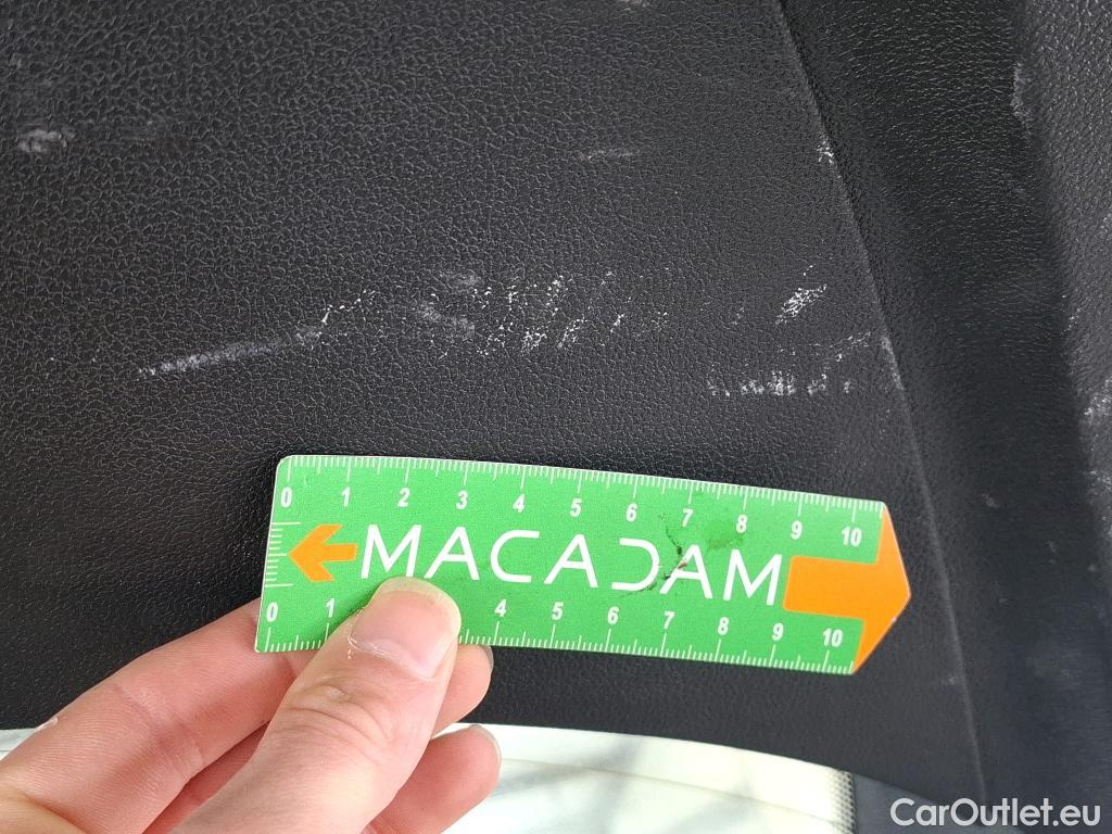  Renault  Megane  IV Berline 5pt. Société Air Nav 1.5 dCi 90CV BVM6 E6 #45