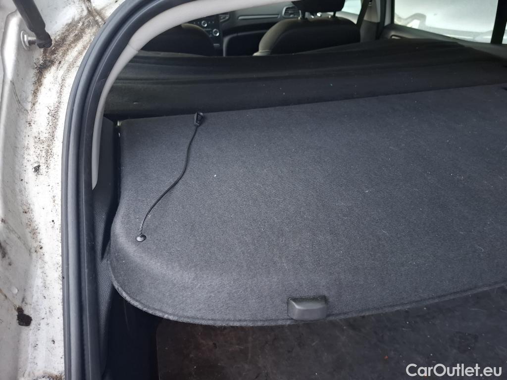  Renault  Megane  IV Berline 5pt. Société Air Nav 1.5 dCi 90CV BVM6 E6 #61