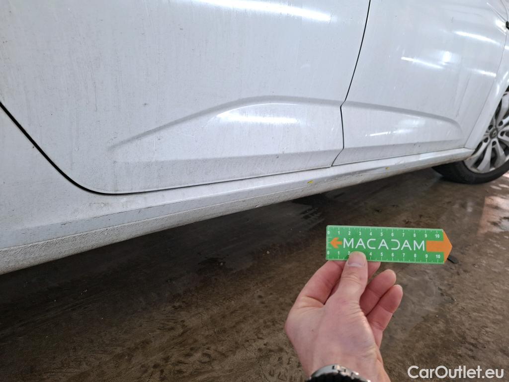  Renault  Megane  IV Berline 5pt. Société Air Nav 1.5 dCi 90CV BVM6 E6 #16