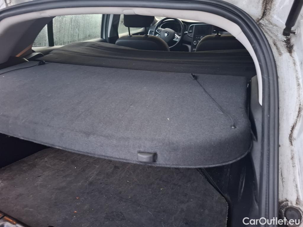  Renault  Megane  IV Berline 5pt. Société Air Nav 1.5 dCi 90CV BVM6 E6 #60