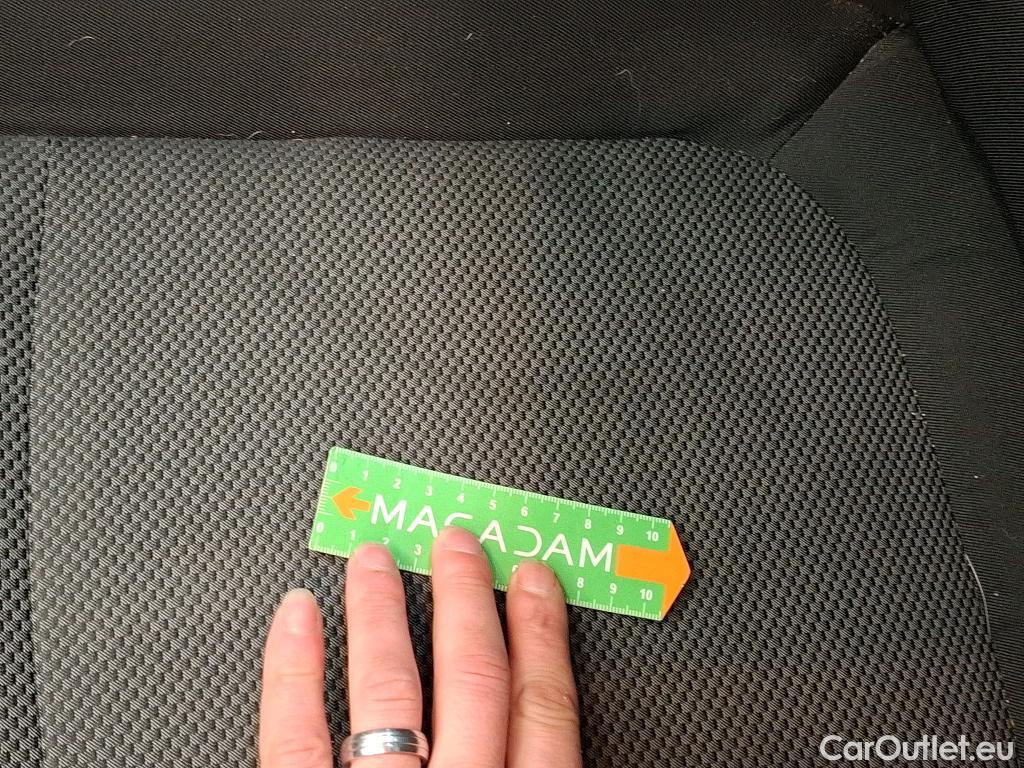  Renault  Megane  IV Berline 5pt. Société Air Nav 1.5 dCi 90CV BVM6 E6 #51