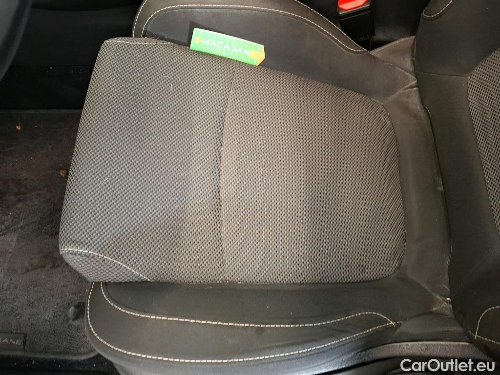  Renault  Megane  IV Berline 5pt. Société Air Nav 1.5 dCi 90CV BVM6 E6 #52