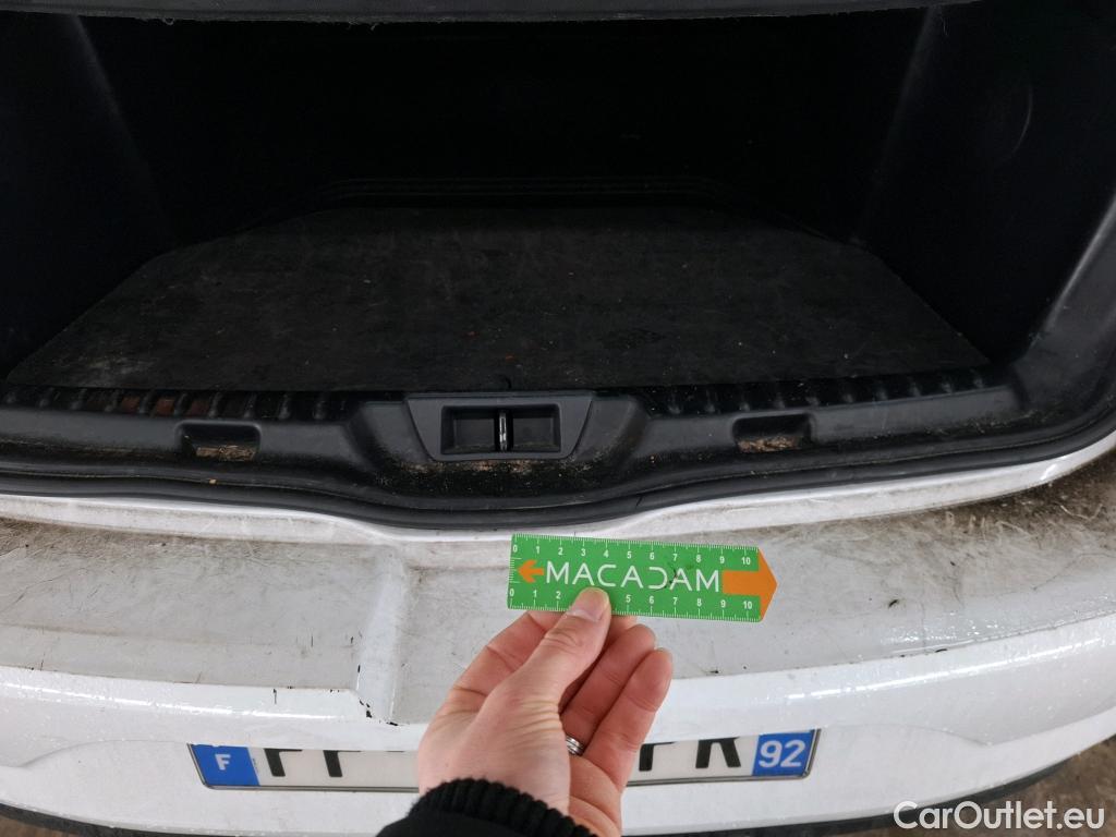  Renault  Megane  IV Berline 5pt. Société Air Nav 1.5 dCi 90CV BVM6 E6 #30