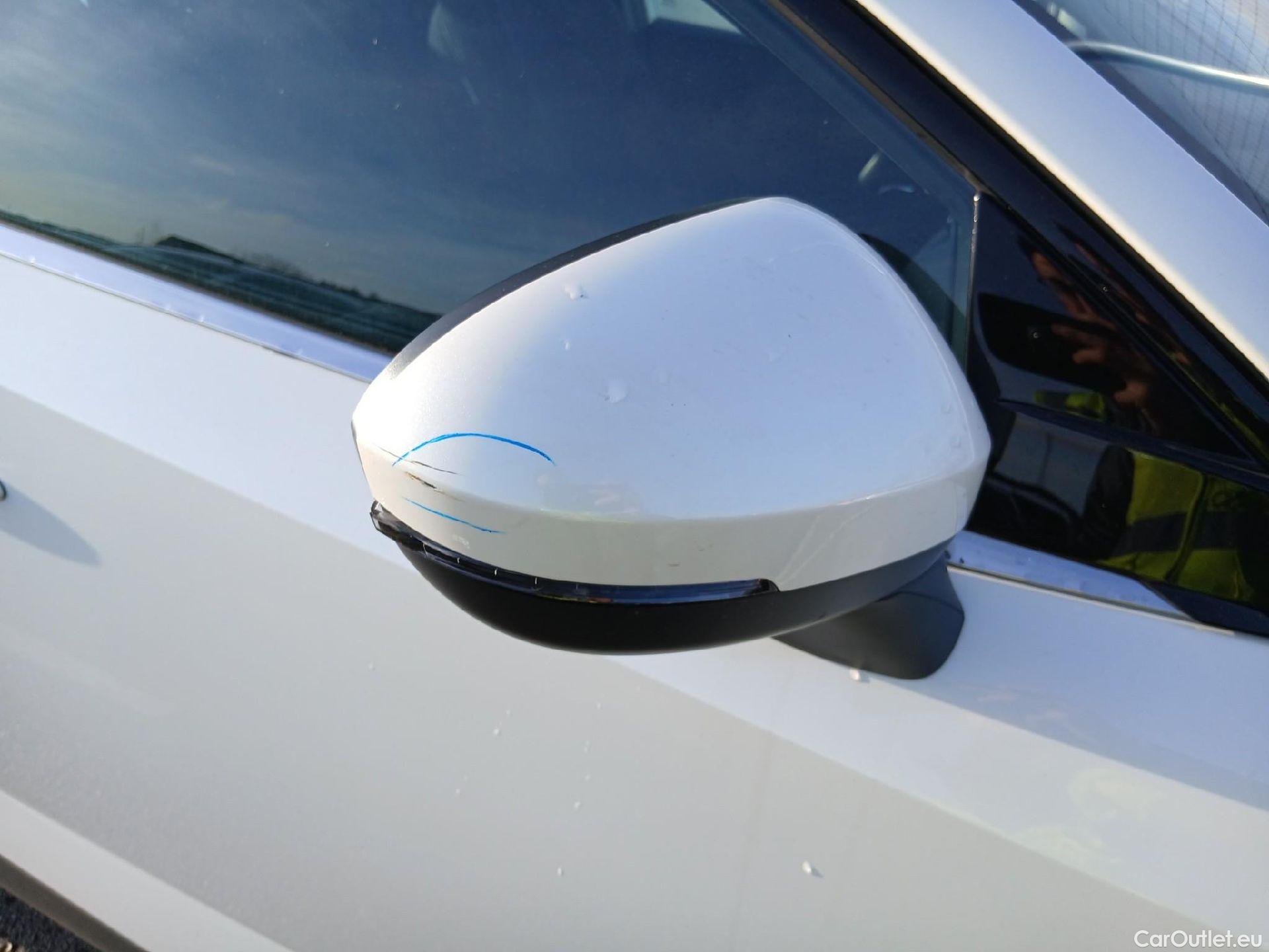  Nissan  Qashqai NISSAN  / 2021 / 5P / todoterreno DIG-T 116kW (158CV) mHEV Xtronic Acenta (AC2) #18