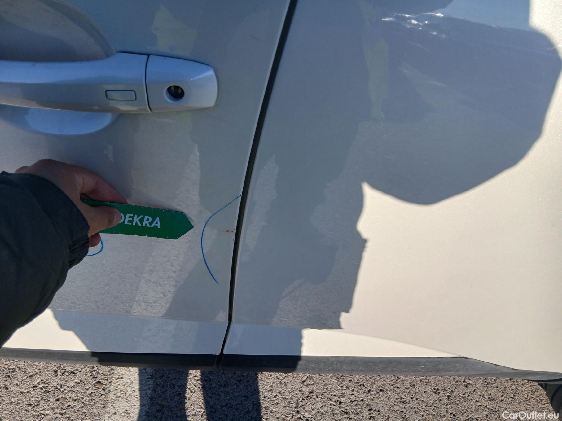  Nissan  Qashqai NISSAN  / 2021 / 5P / todoterreno DIG-T 116kW (158CV) mHEV Xtronic Acenta (AC2) #11