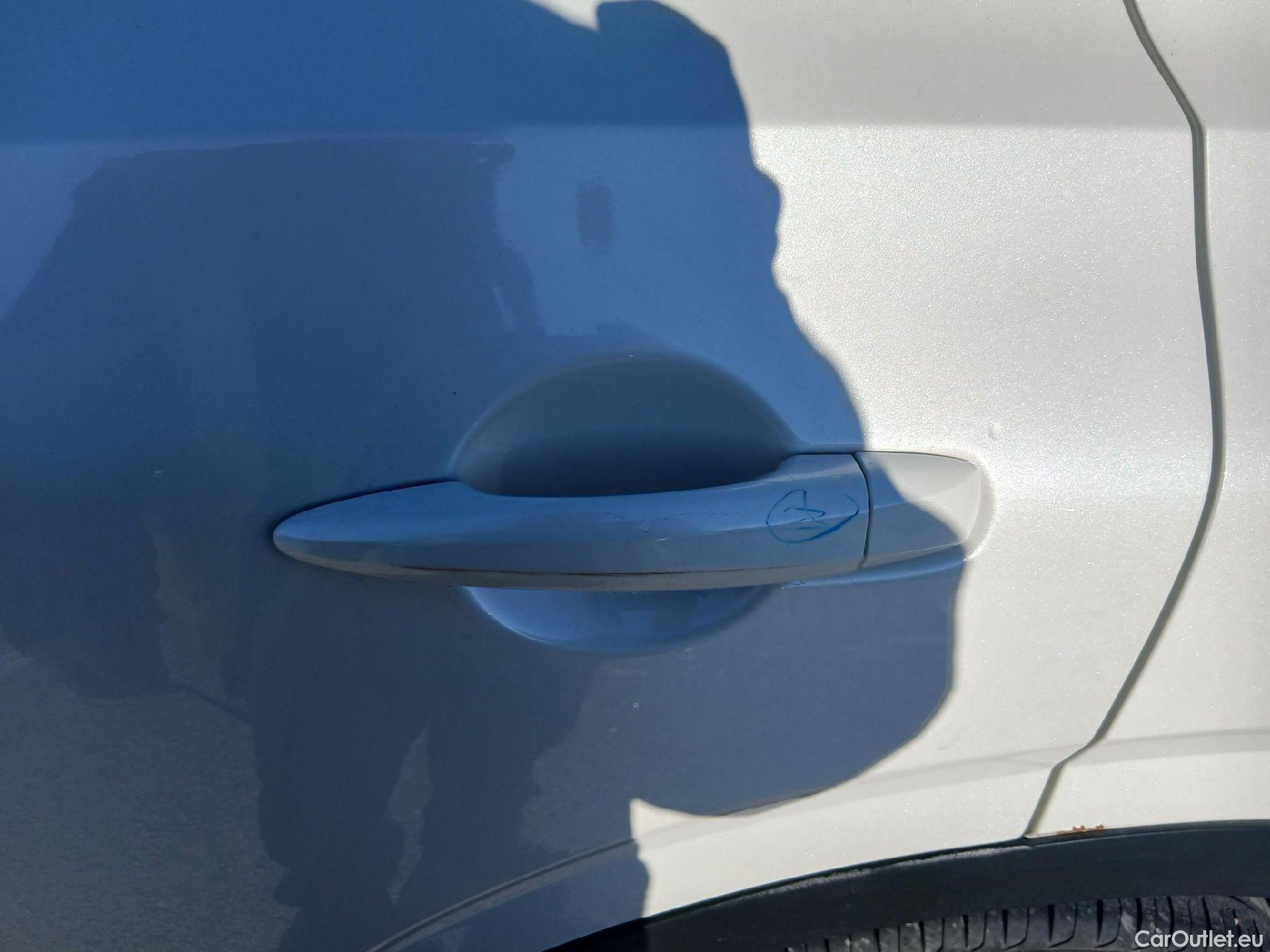  Nissan  Qashqai NISSAN  / 2021 / 5P / todoterreno DIG-T 116kW (158CV) mHEV Xtronic Acenta (AC2) #15