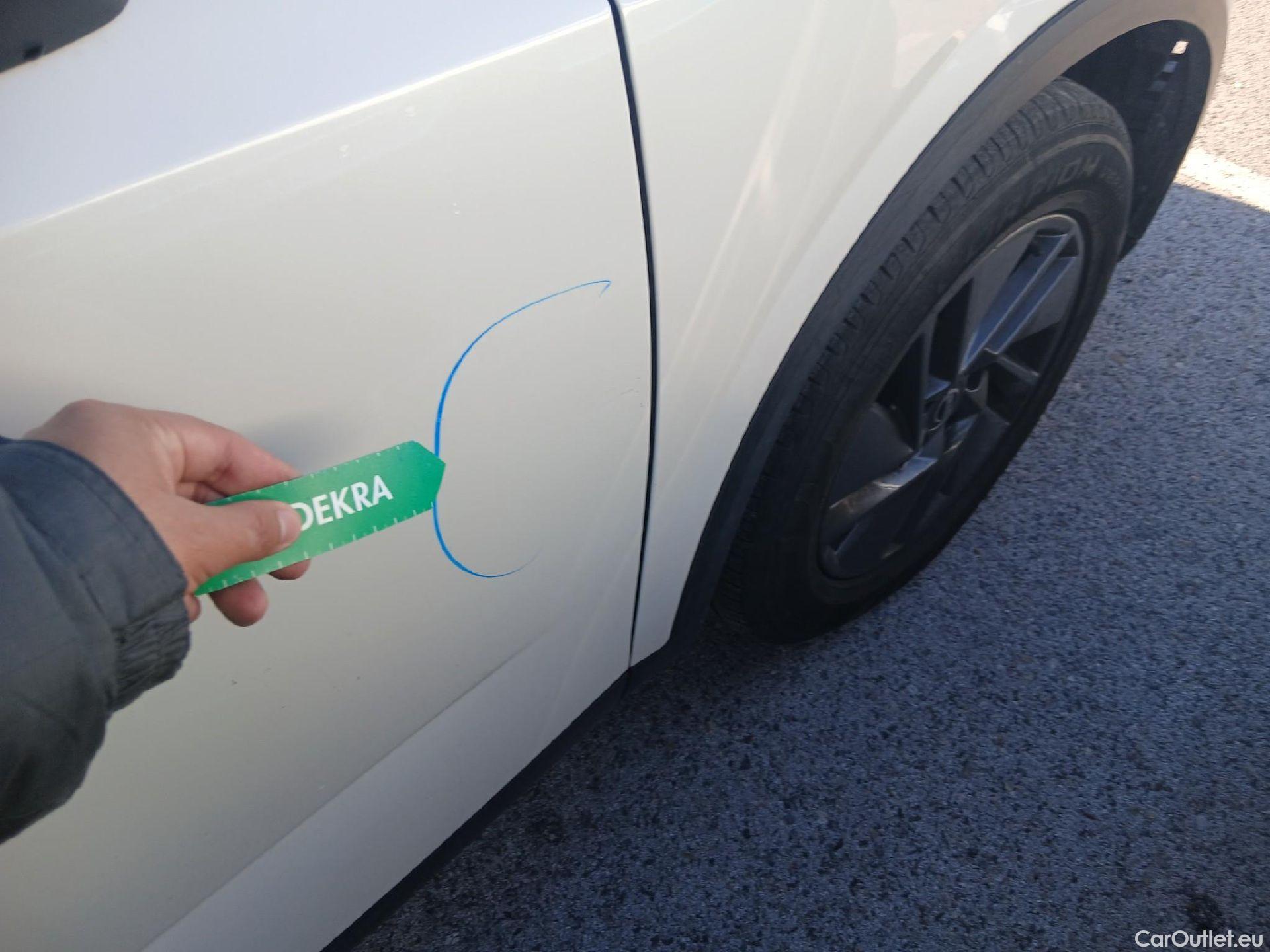  Nissan  Qashqai NISSAN  / 2021 / 5P / todoterreno DIG-T 116kW (158CV) mHEV Xtronic Acenta (AC2) #25