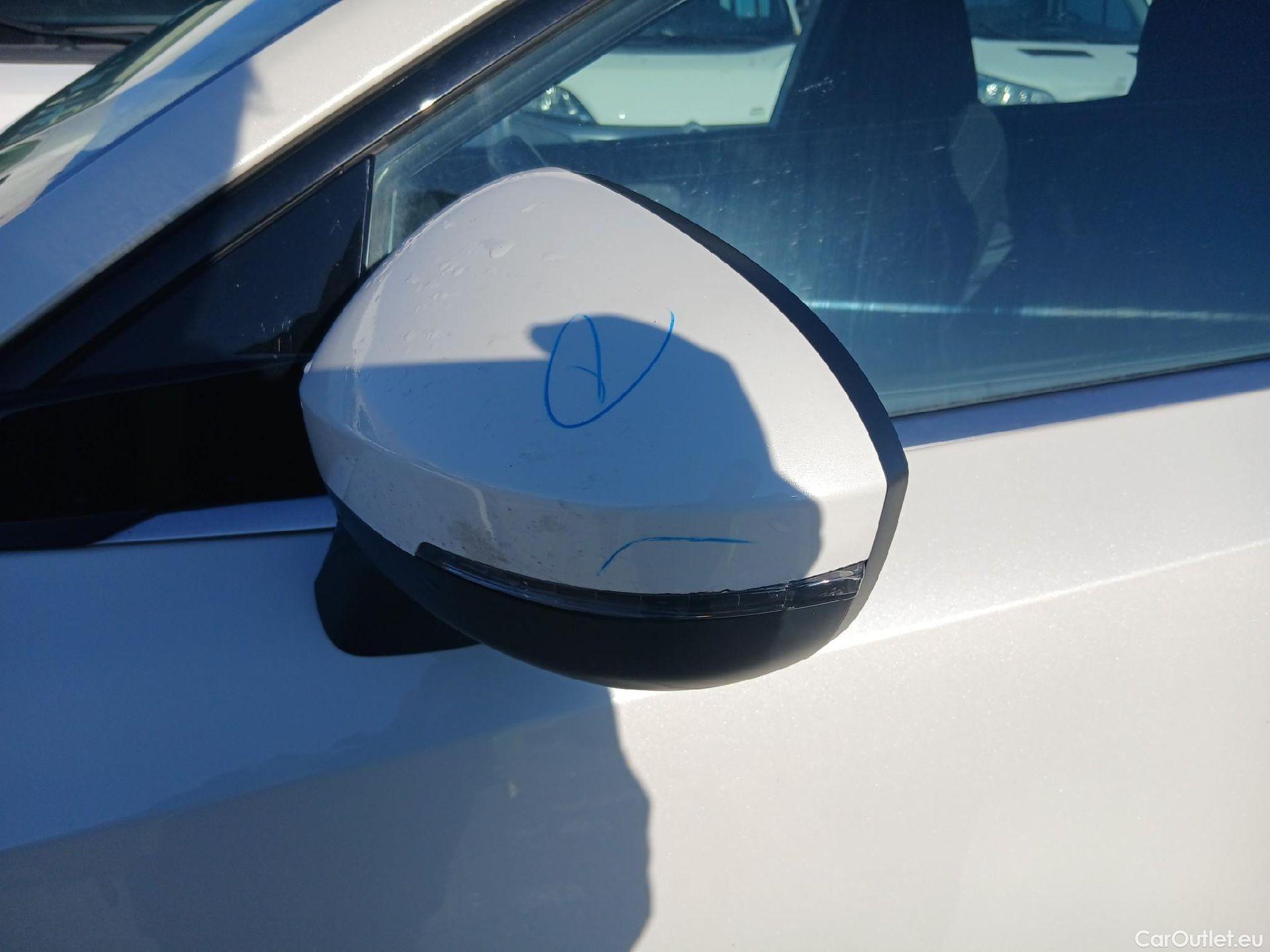  Nissan  Qashqai NISSAN  / 2021 / 5P / todoterreno DIG-T 116kW (158CV) mHEV Xtronic Acenta (AC2) #8