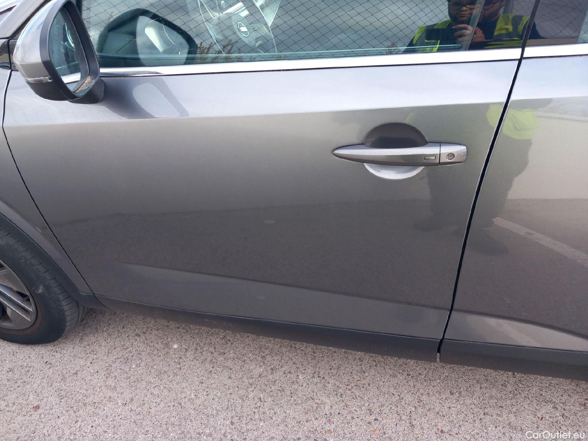  Nissan  Qashqai NISSAN  / 2021 / 5P / todoterreno DIG-T 116kW (158CV) mHEV Xtronic Acenta (AC) #9