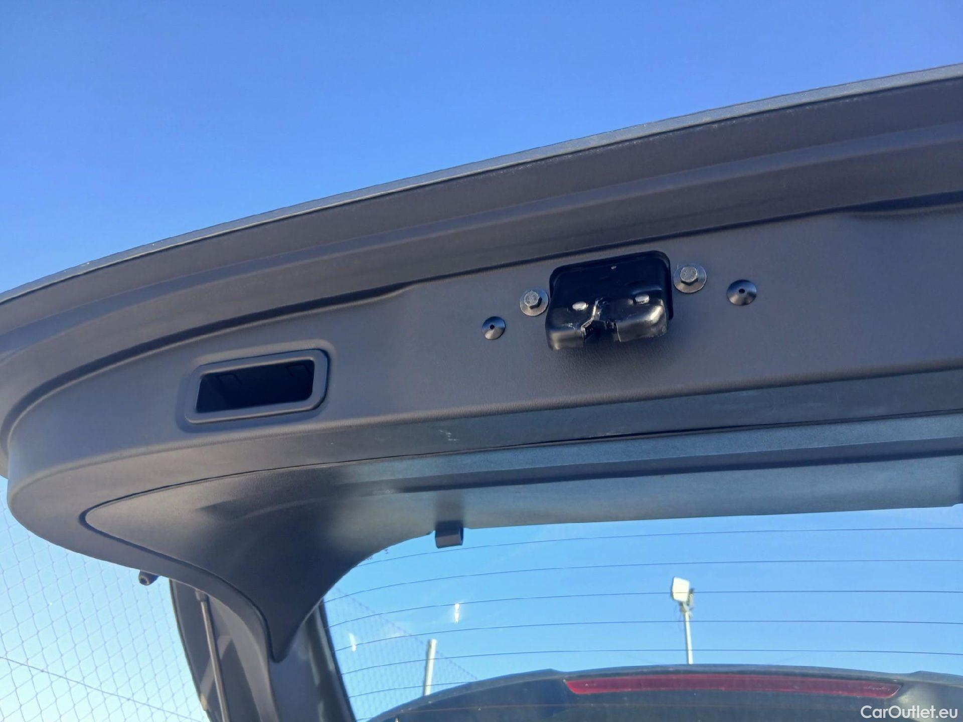  Nissan  Qashqai NISSAN  / 2021 / 5P / todoterreno DIG-T 116kW (158CV) mHEV Xtronic Acenta (AC) #4