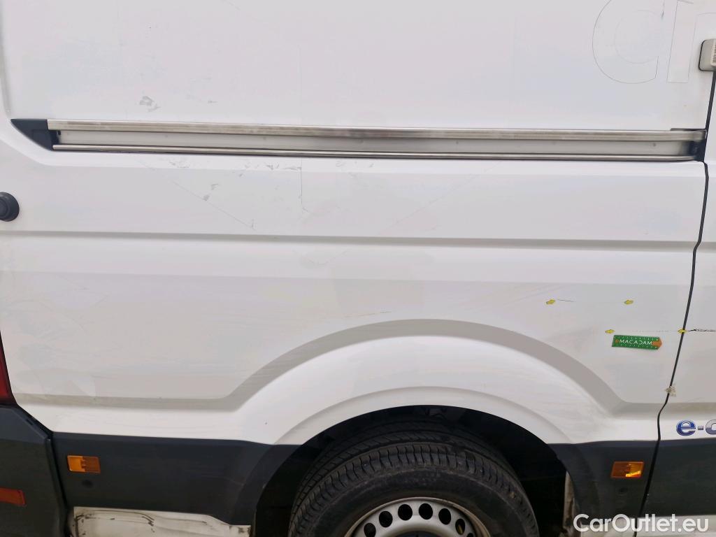  Volkswagen  Crafter  Fourgon e- 35 Fourgon mittellang Hochdach FWD 35kWh BVA #59