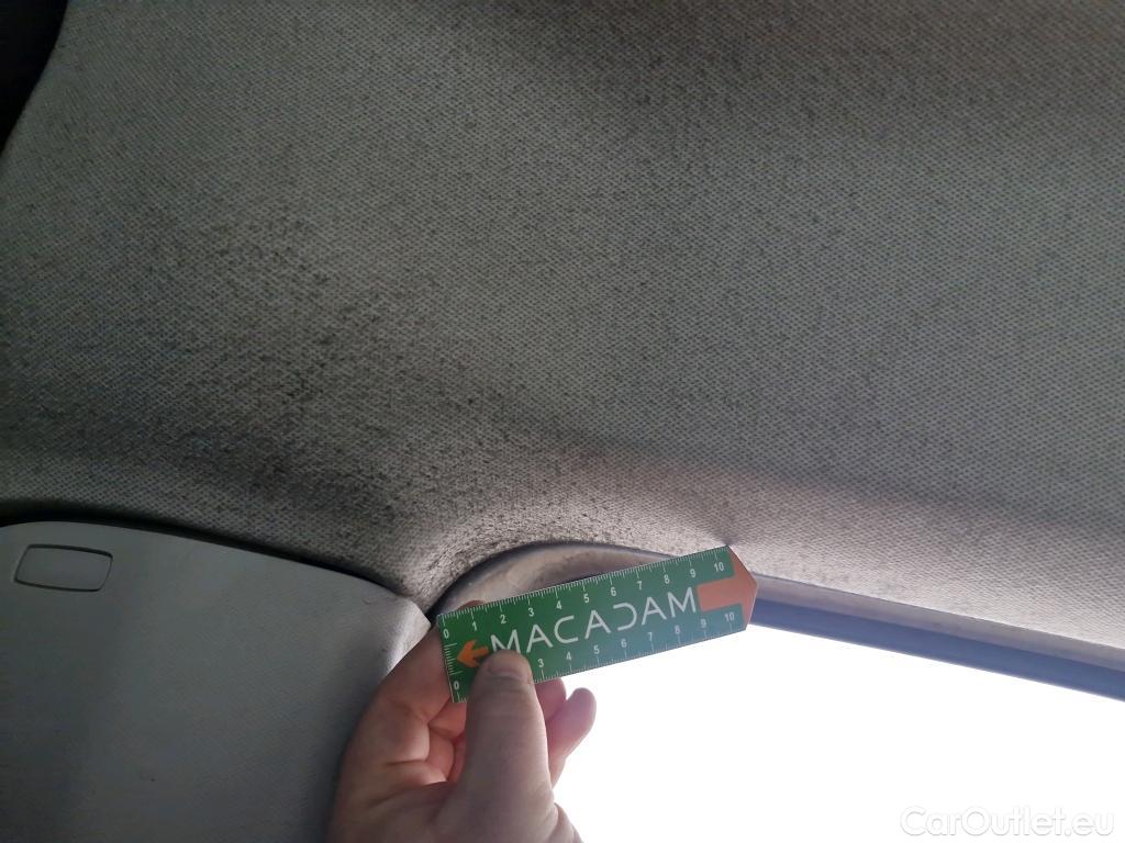  Volkswagen  Crafter  Fourgon e- 35 Fourgon mittellang Hochdach FWD 35kWh BVA #131