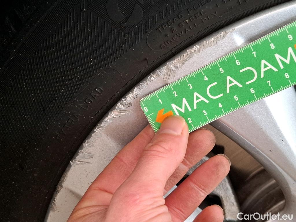  Bmw  Serie 2 BMW  Active Tourer / 2018 / 5P / monospace 225xe Business Design Auto #40