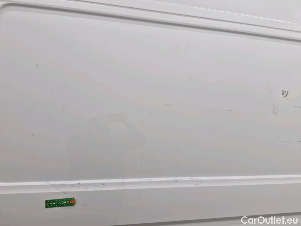  Volkswagen  Crafter  Fourgon e- 35 Fourgon mittellang Hochdach FWD 35kWh BVA #146