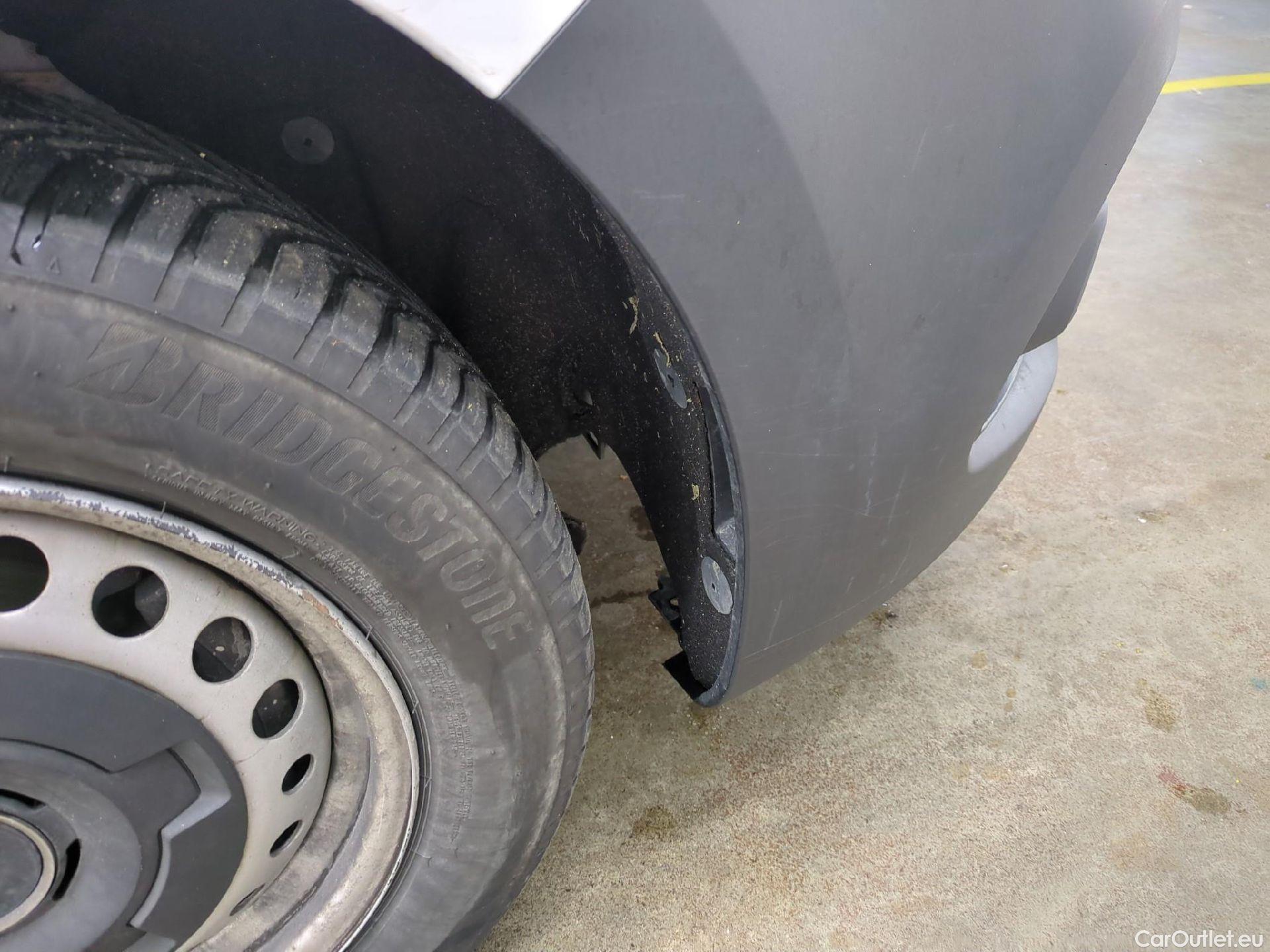  Renault  Kangoo RENAULT  / 2021 / 4P / Fourgonnette GD CONFORT - BLUE DCI 95 #12