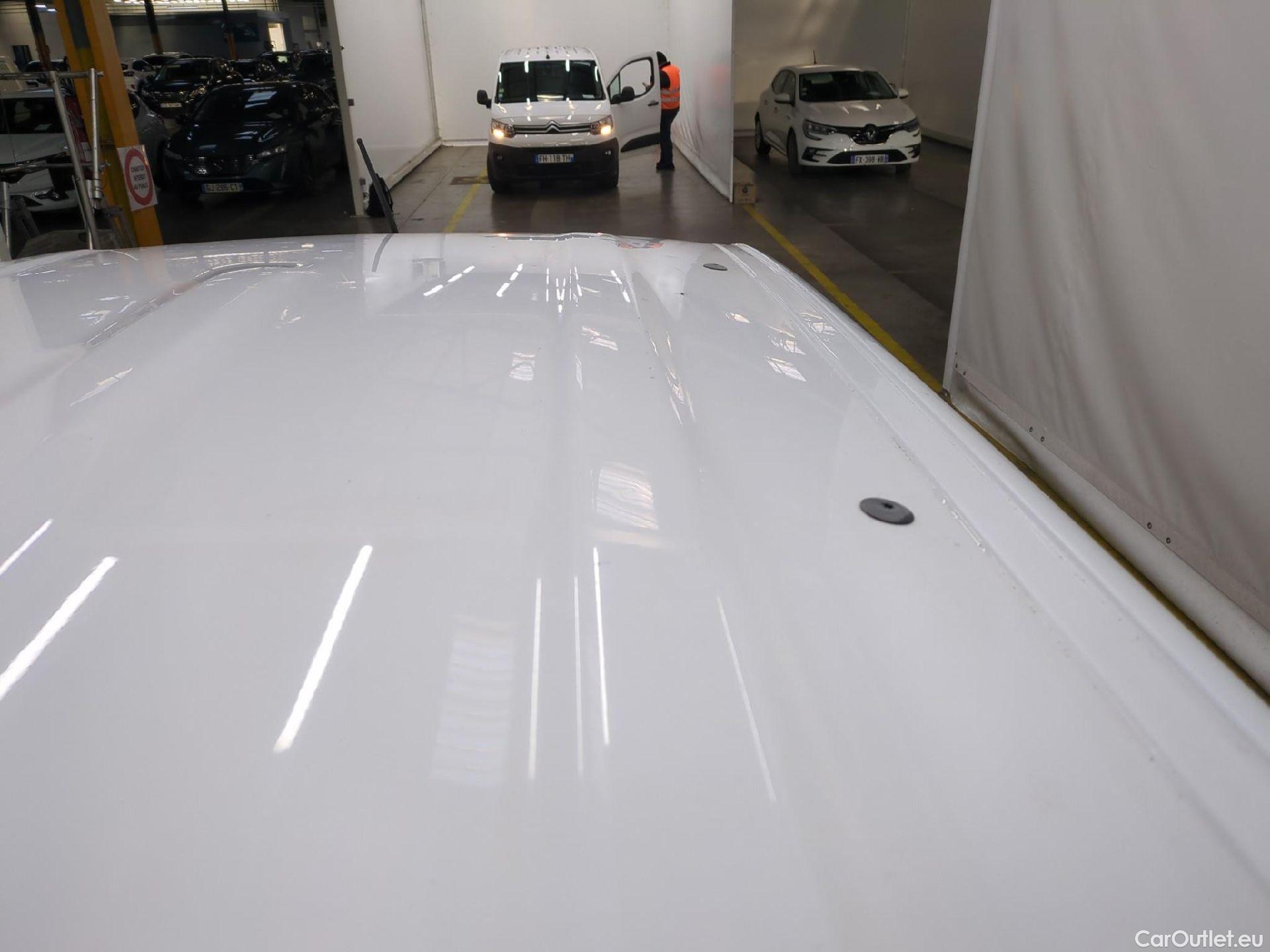  Renault  Kangoo RENAULT  / 2021 / 4P / Fourgonnette GD CONFORT - BLUE DCI 95 #35