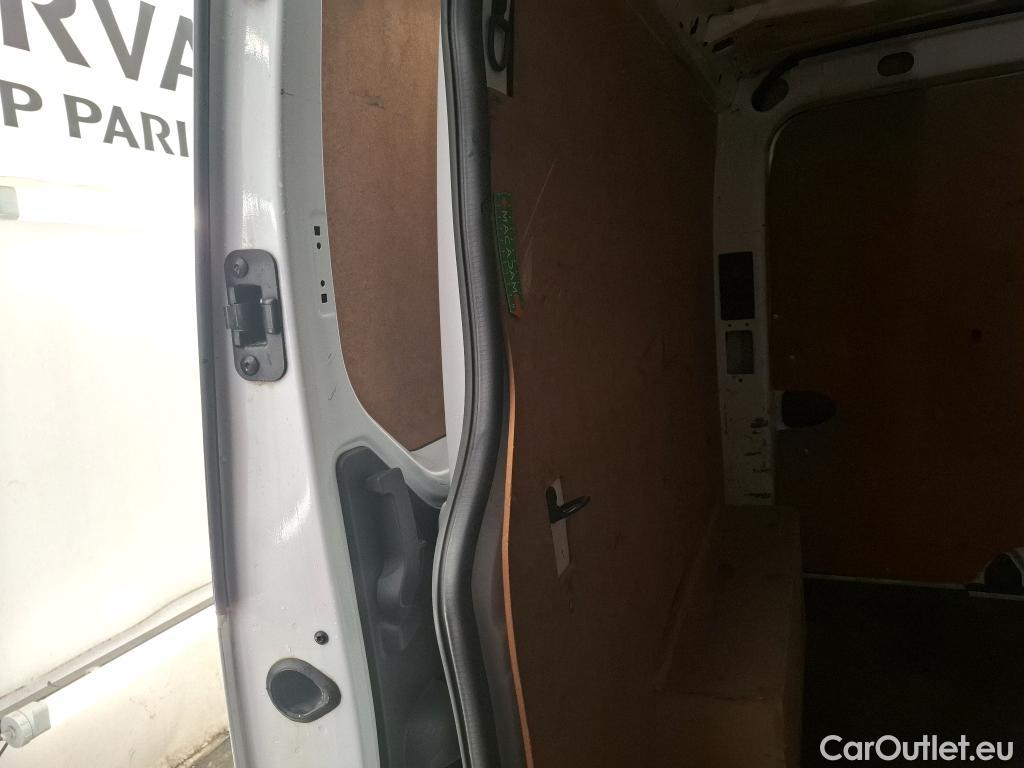  Renault  Trafic  III Fourgon L2H1 3T Confort 2.0 dCi 130CV BVM6 E6d #5