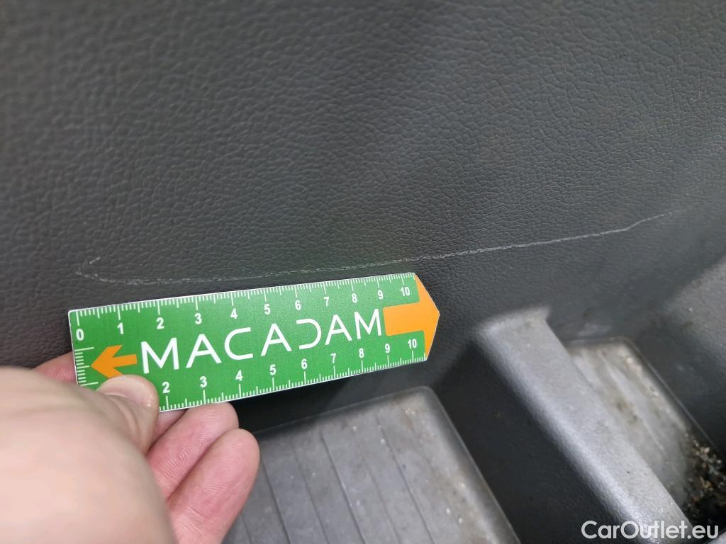  Volkswagen  Crafter  Fourgon e- 35 Fourgon mittellang Hochdach FWD 35kWh BVA #121