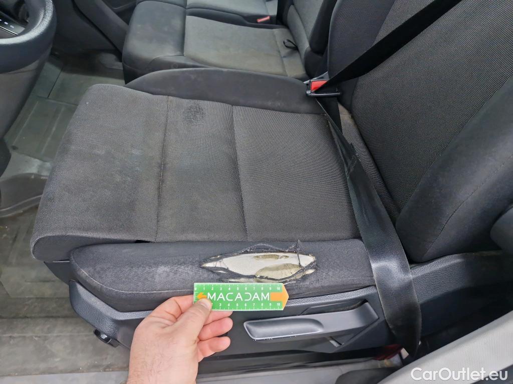  Volkswagen  Crafter  Fourgon e- 35 Fourgon mittellang Hochdach FWD 35kWh BVA #87