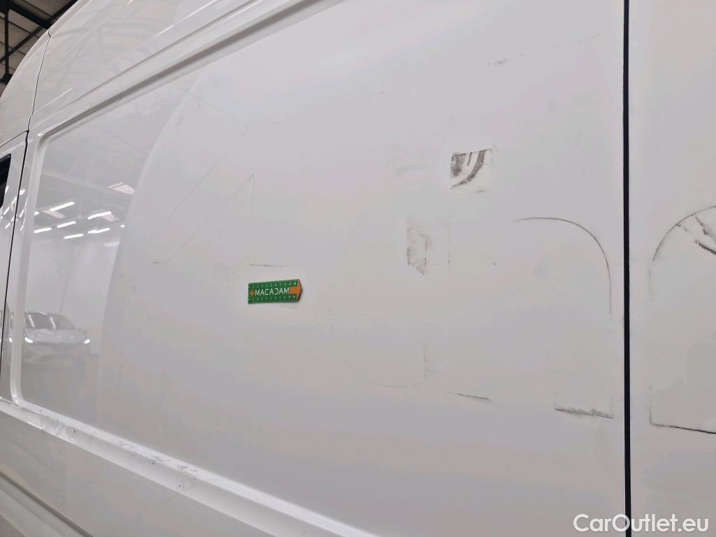  Volkswagen  Crafter  Fourgon e- 35 Fourgon mittellang Hochdach FWD 35kWh BVA #148