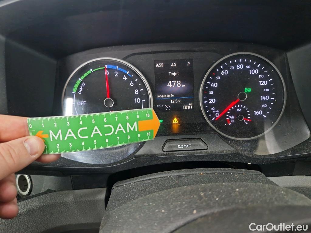  Volkswagen  Crafter  Fourgon e- 35 Fourgon mittellang Hochdach FWD 35kWh BVA #154