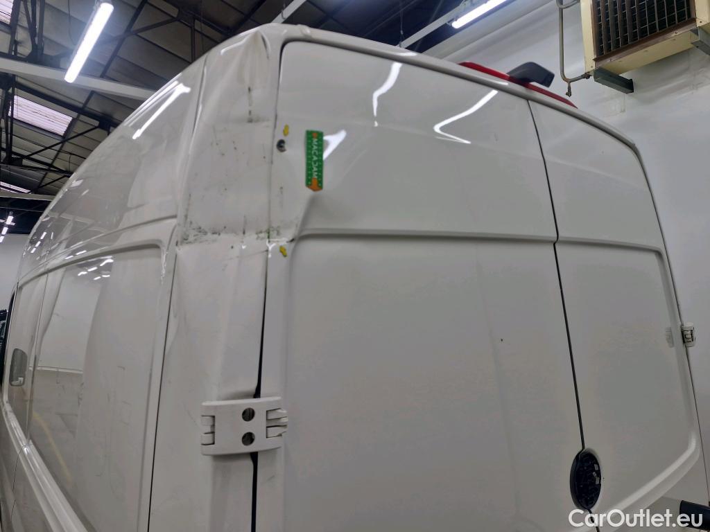  Volkswagen  Crafter  Fourgon e- 35 Fourgon mittellang Hochdach FWD 35kWh BVA #1