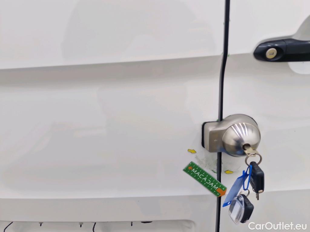  Volkswagen  Crafter  Fourgon e- 35 Fourgon mittellang Hochdach FWD 35kWh BVA #6