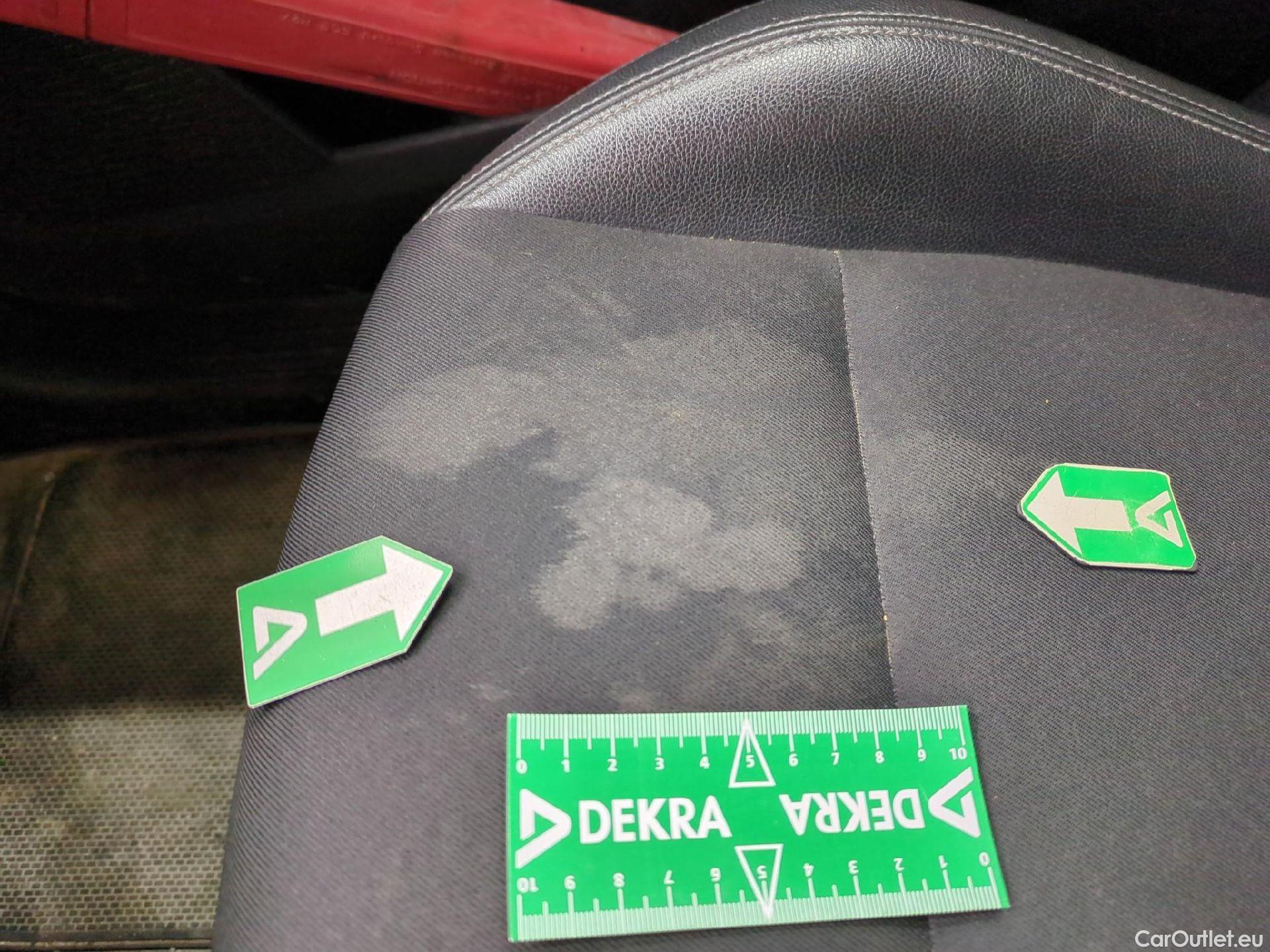  Renault  Kangoo RENAULT  / 2021 / 4P / Fourgonnette GD CONFORT - BLUE DCI 95 #6